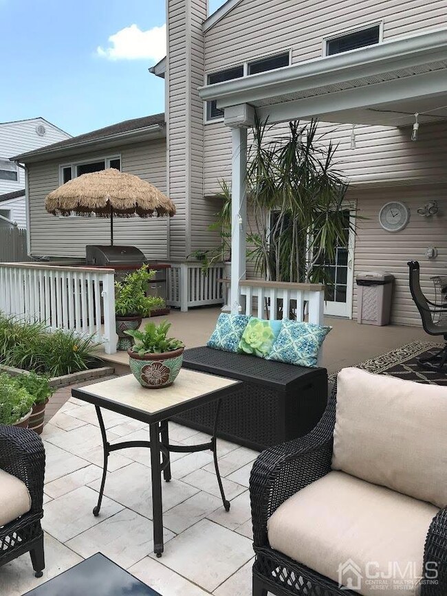 200 Cypress Dr, Colonia, NJ 07067 - photo 5