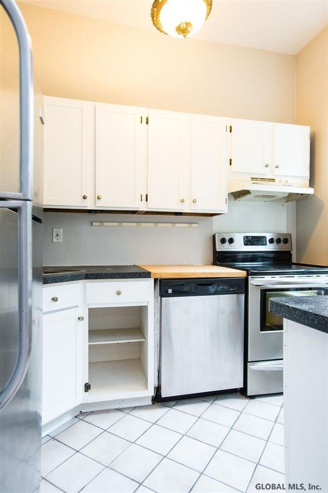 1 Lancaster St, Albany, NY 12210 - photo 7