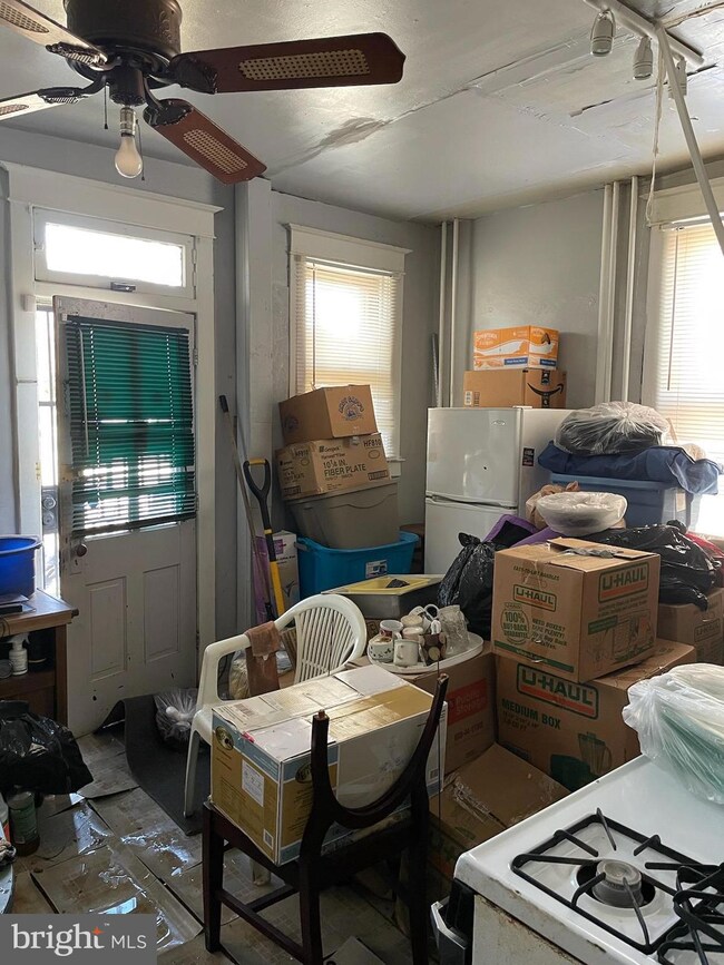 240 N Monastery Ave, Baltimore, MD 21229 - photo 7