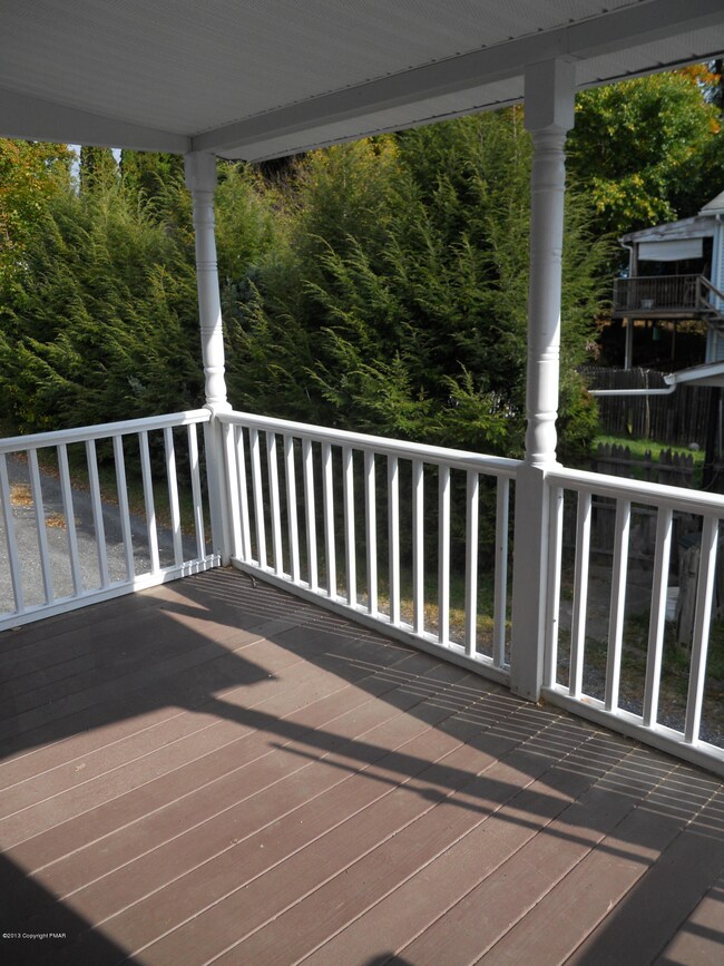 450 Shook Ave, Stroudsburg, PA 18360 - photo 4