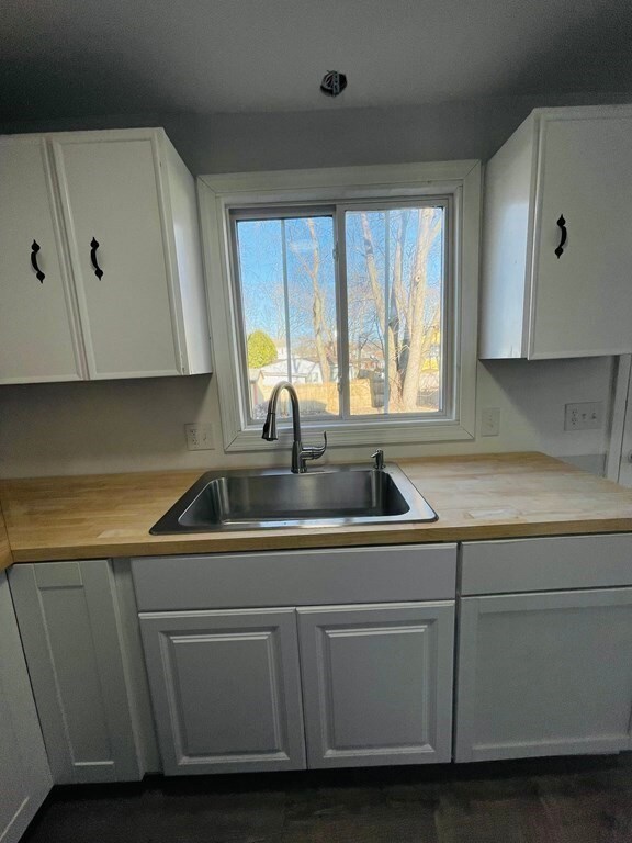 105 Parallel St unit 107, Springfield, MA 01104 - photo 7