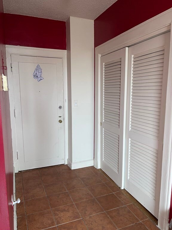 Kimball Towers unit 820, Springfield, MA 01103 - photo 4