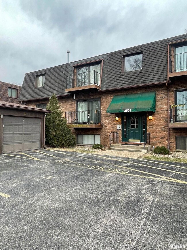 2501 26th Avenue Ct unit 1G, Rock Island, IL 61201 - photo 2