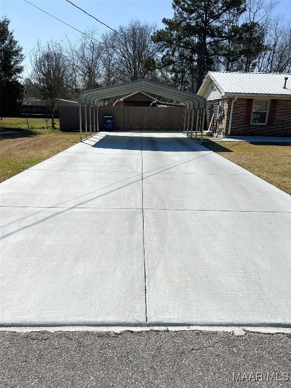 Driveway/carport