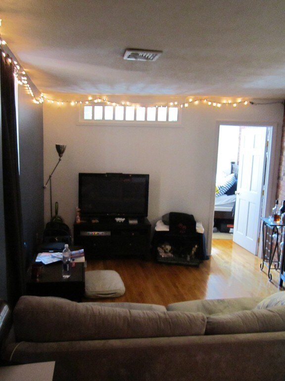 21 Charter St unit 201, Boston, MA 02113 - photo 4