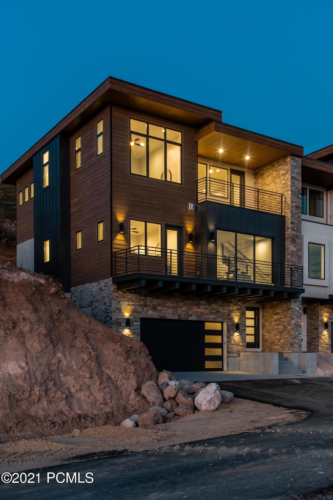 3_Exterior_high_3373231