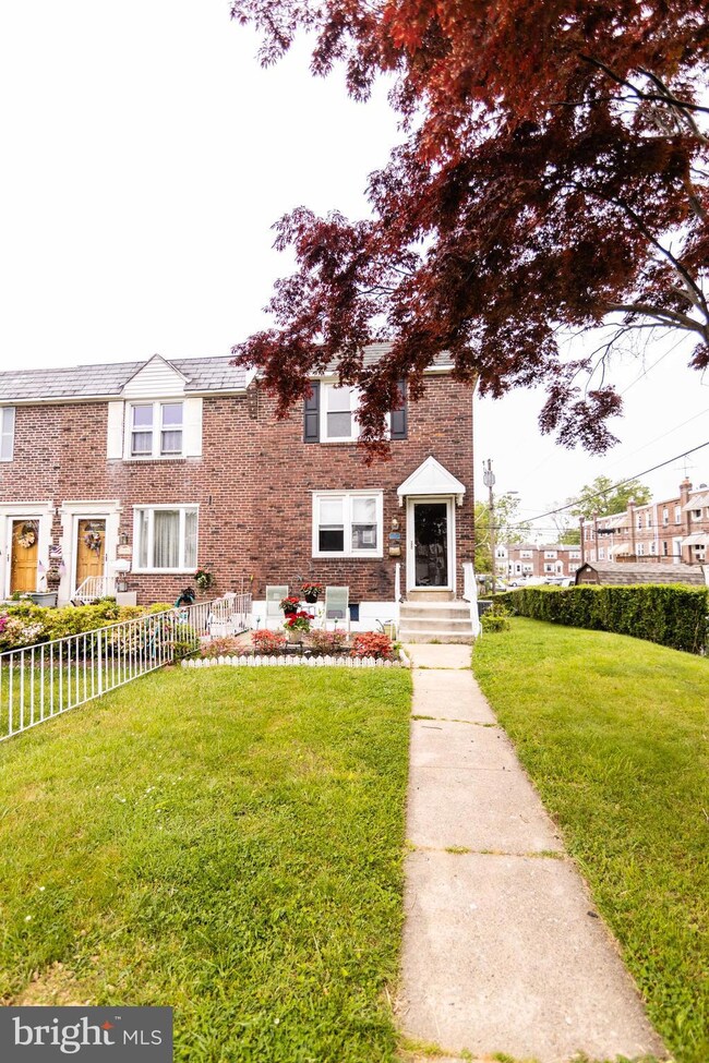 1088 Cedarwood Rd, Glenolden, PA 19036 - photo 2