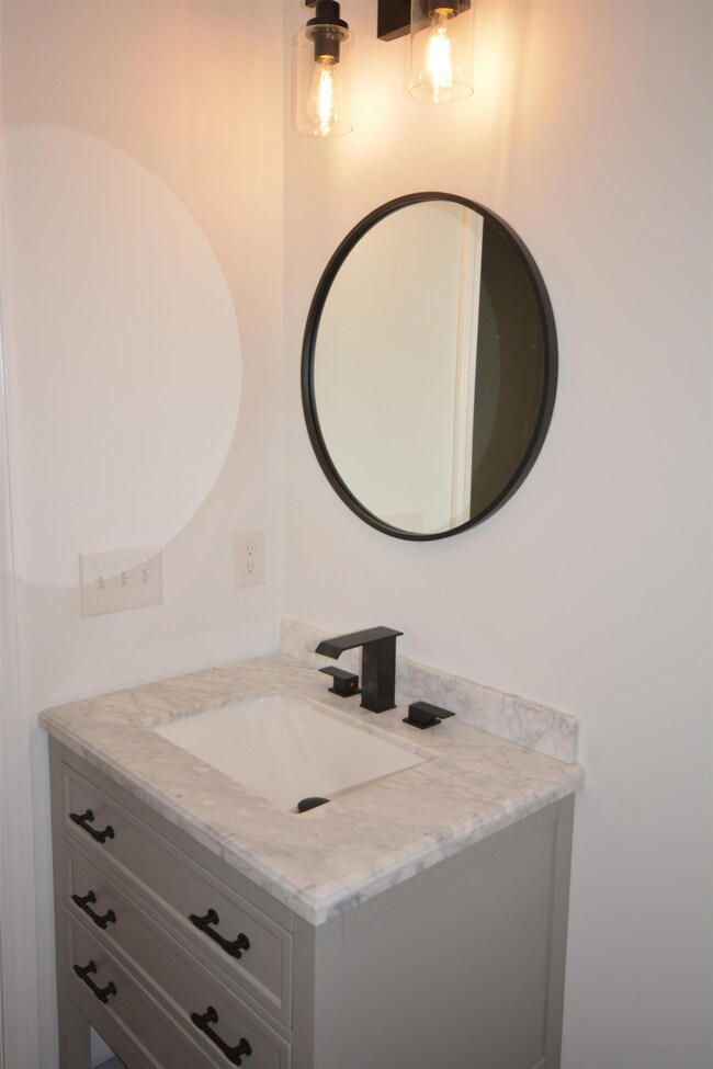 33 Andover Dr, Center Barnstead, NH 03225 - photo 7