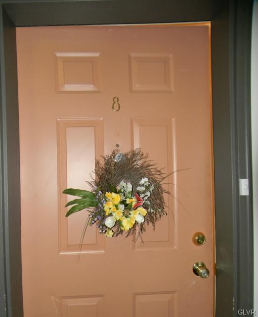 911 Cold Spring Rd unit 8, Allentown, PA 18103 - photo 3