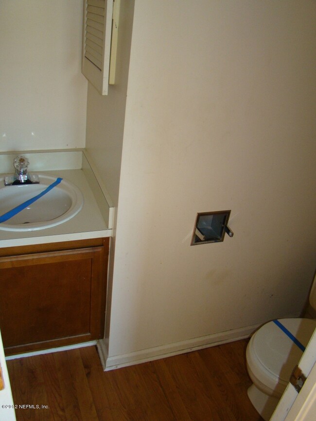 7833 Duckwood Ln, Jacksonville, FL 32210 - photo 4