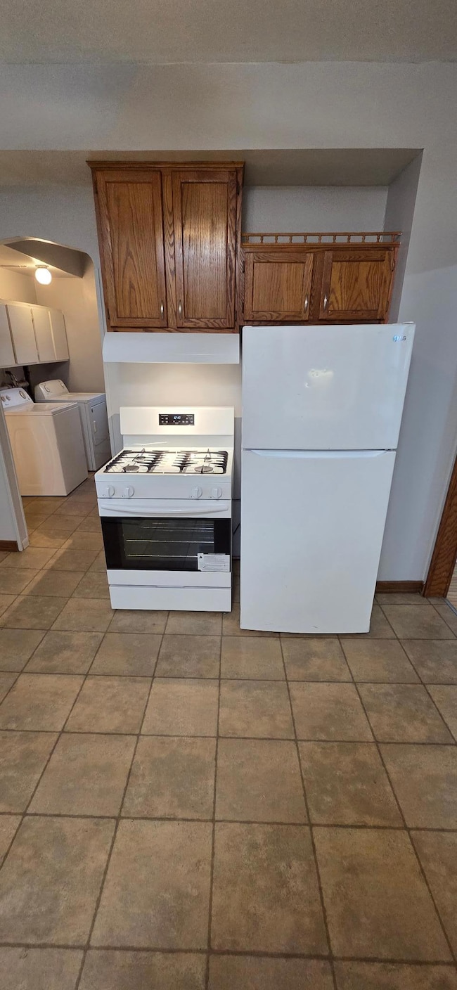 2160 8th St, Saint Paul, MN 55110 - photo 4