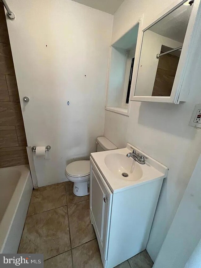 501 E Haines St unit 3, Philadelphia, PA 19144 - photo 5