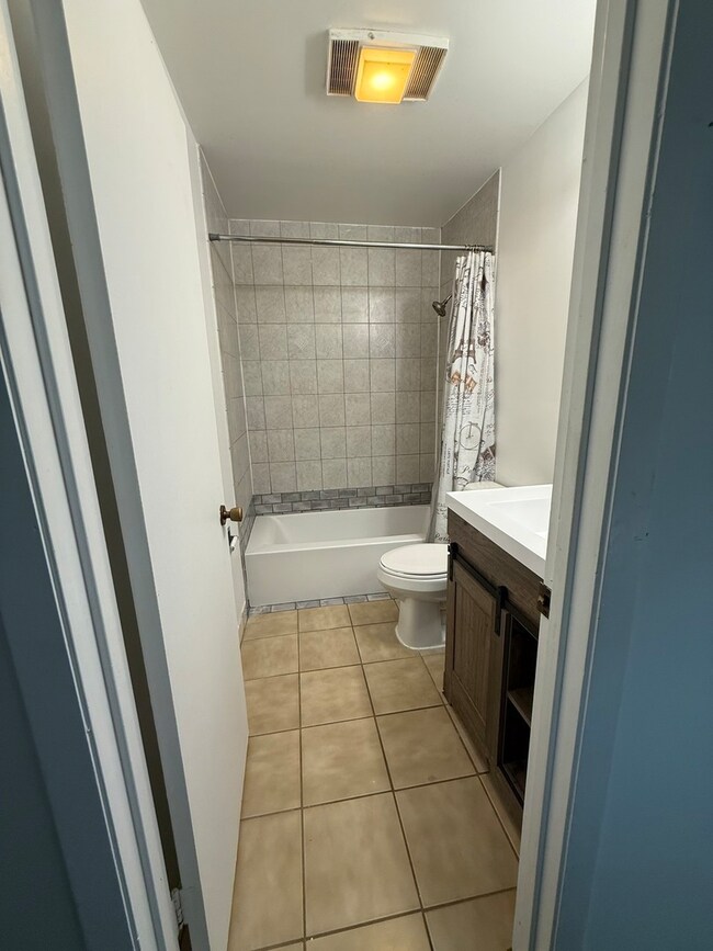 271 Northgate Pkwy unit E, Wheeling, IL 60090 - photo 6