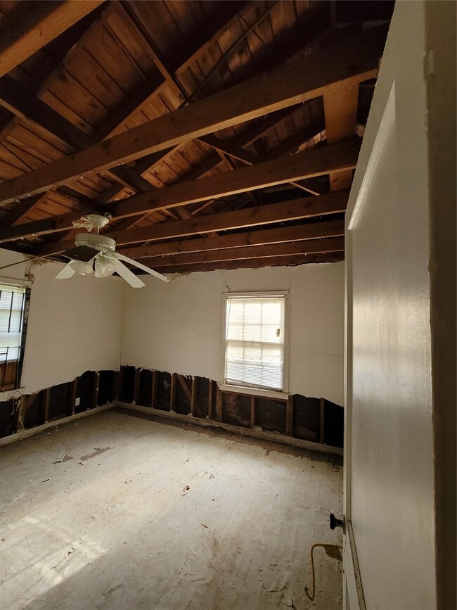 3902 Florinda St, Houston, TX 77021 - photo 4