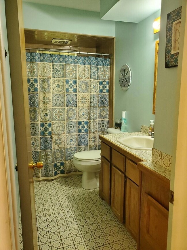 M bathroom1
