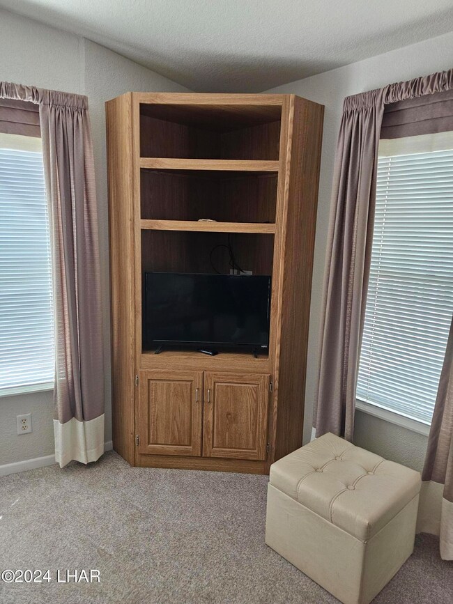 678 W Desert Dr, Quartzsite, AZ 85346 - photo 4