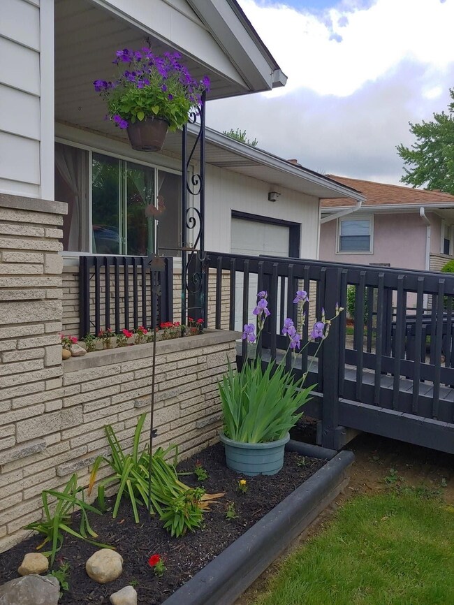 1278 Bernhard Rd, Columbus, OH 43227 - photo 4