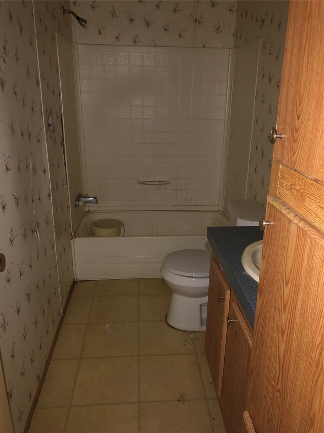 10623 Cordoba Dr, Houston, TX 77088 - photo 2