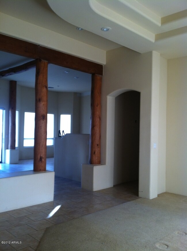 Formal sitting area/living rm in front