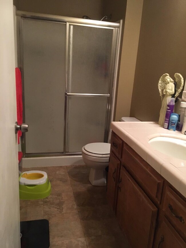 1192 S 5th Ave, Kingsburg, CA 93631 - photo 7