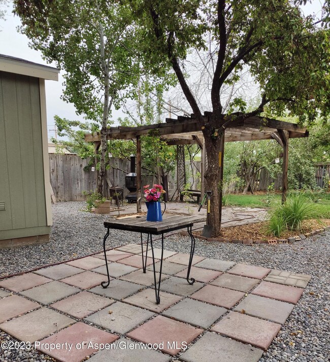 Back Yard Dining