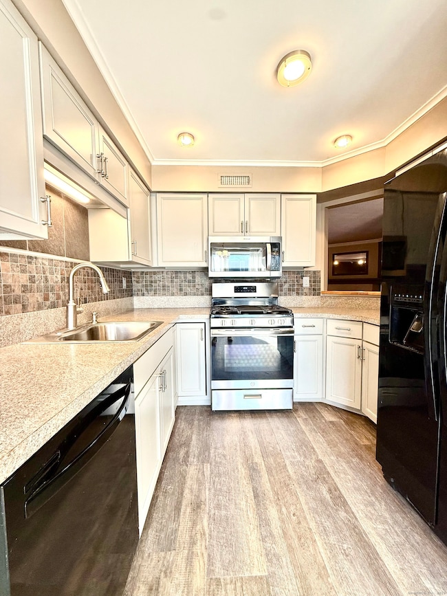 27 Country Walk, Shelton, CT 06484 - photo 3