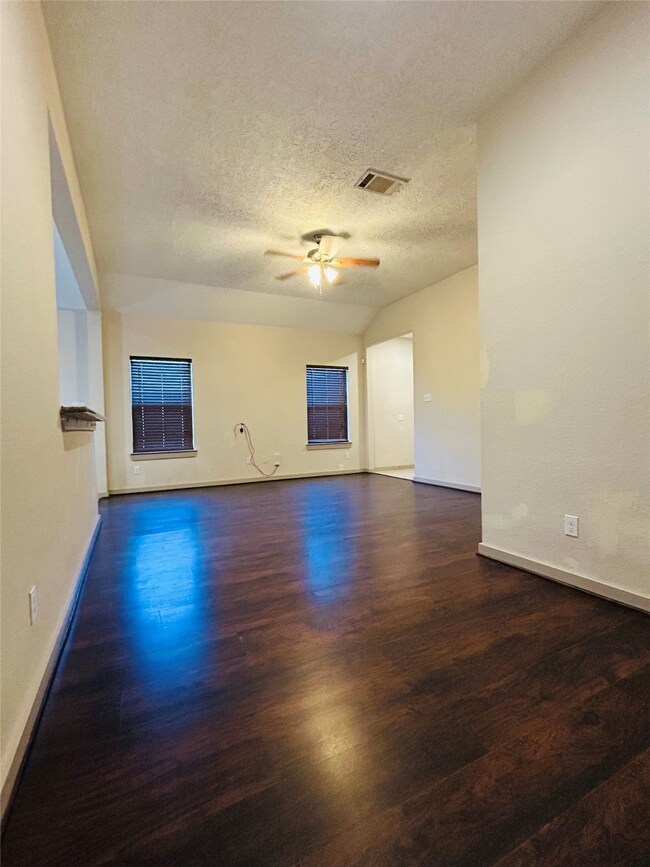 938 Conklin St, Houston, TX 77088 - photo 5