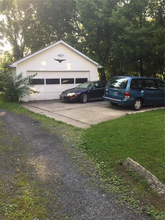 55 Parker St, Auburn, NY 13021 - photo 2