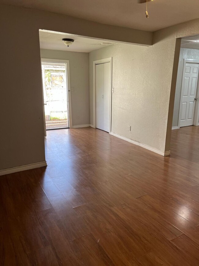 7007 England St unit B, Houston, TX 77021 - photo 7