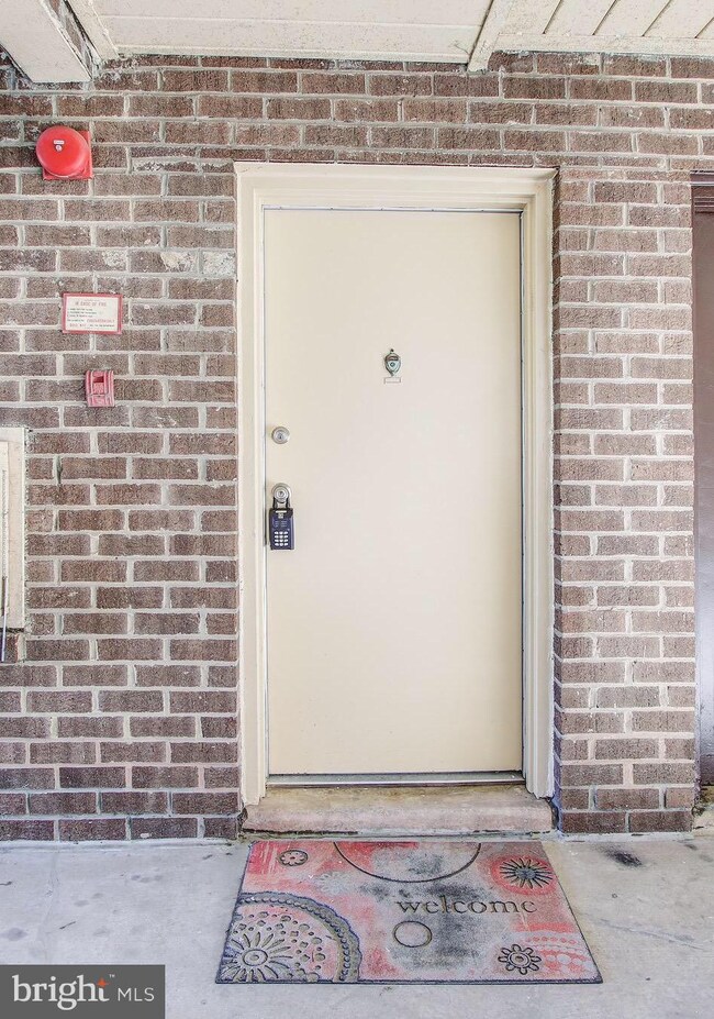 17820 Buehler Rd unit 172, Olney, MD 20832 - photo 2