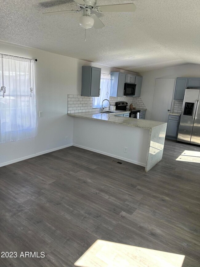 5601 W Missouri Ave unit 109, Glen Dale, AZ 85301 - photo 3