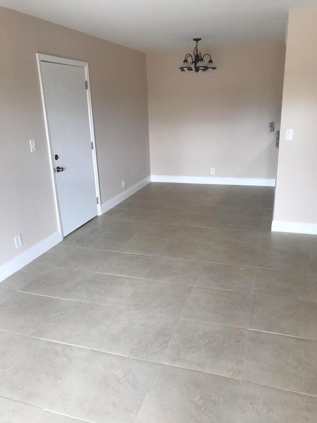 1758 Abbey Rd unit 204A, West Palm Beach, FL 33415 - photo 2