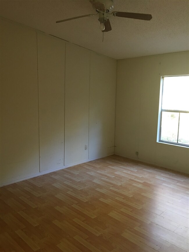 17 Franklin Dr, Crawfordville, FL 32327 - photo 7