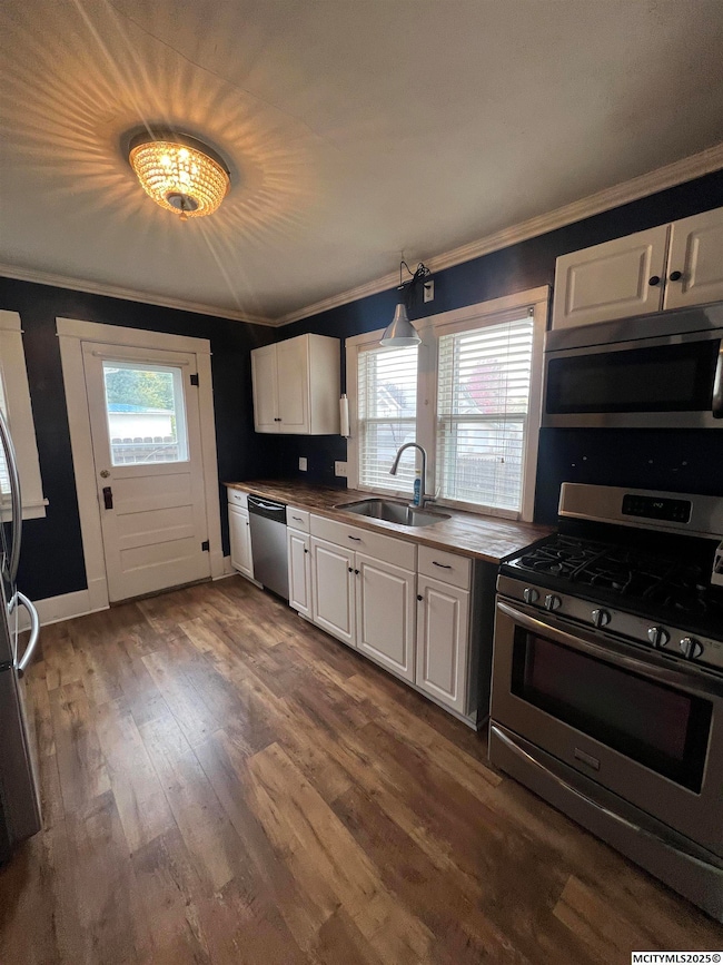 109 N Lincoln St, Sheffield, IA 50475 - photo 6