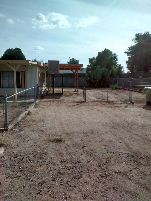 Driveway & Parking