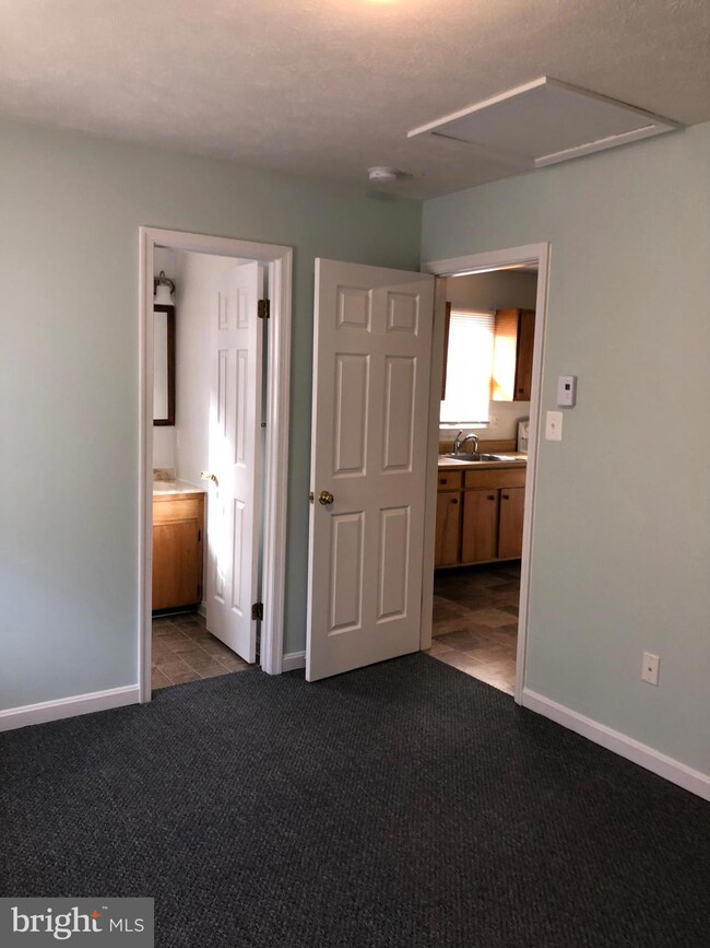 23970 Maypole Rd unit E, Leonardtown, MD 20650 - photo 4