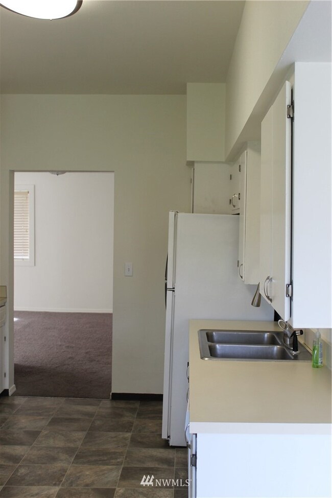 526 Harman Way S, Orting, WA 98360 - photo 5