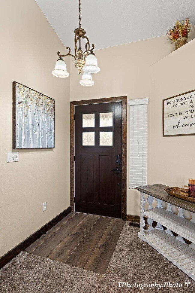 18-web-or-mls-7764 N Wagon Rd-1