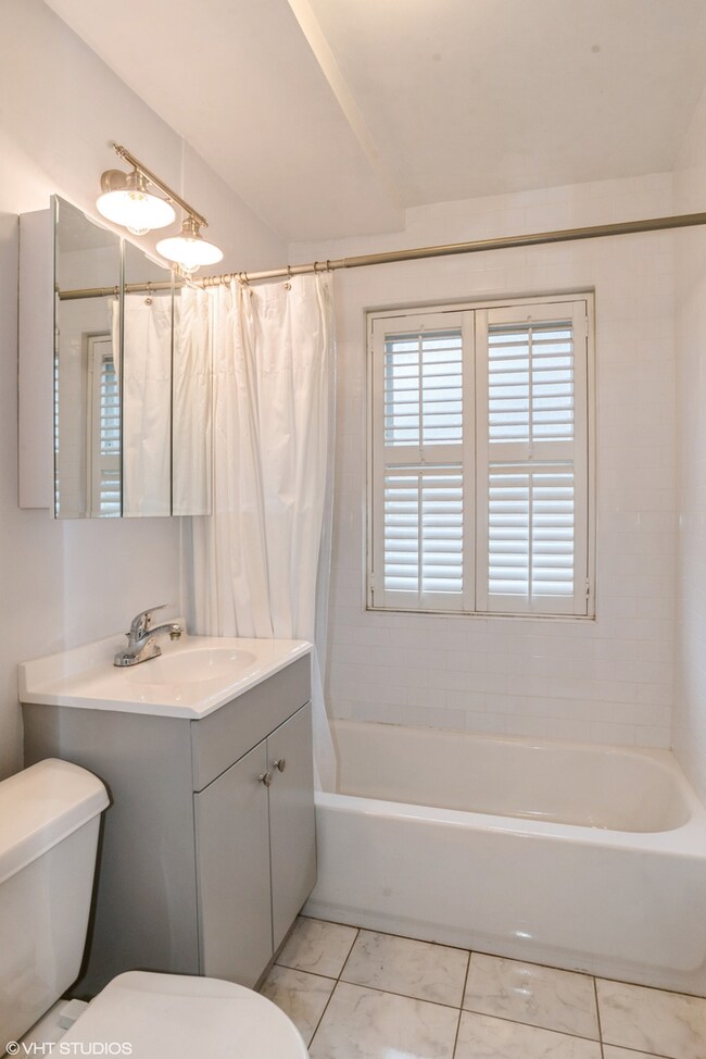 820 Seward St unit 1D, Evanston, IL 60202 - photo 7