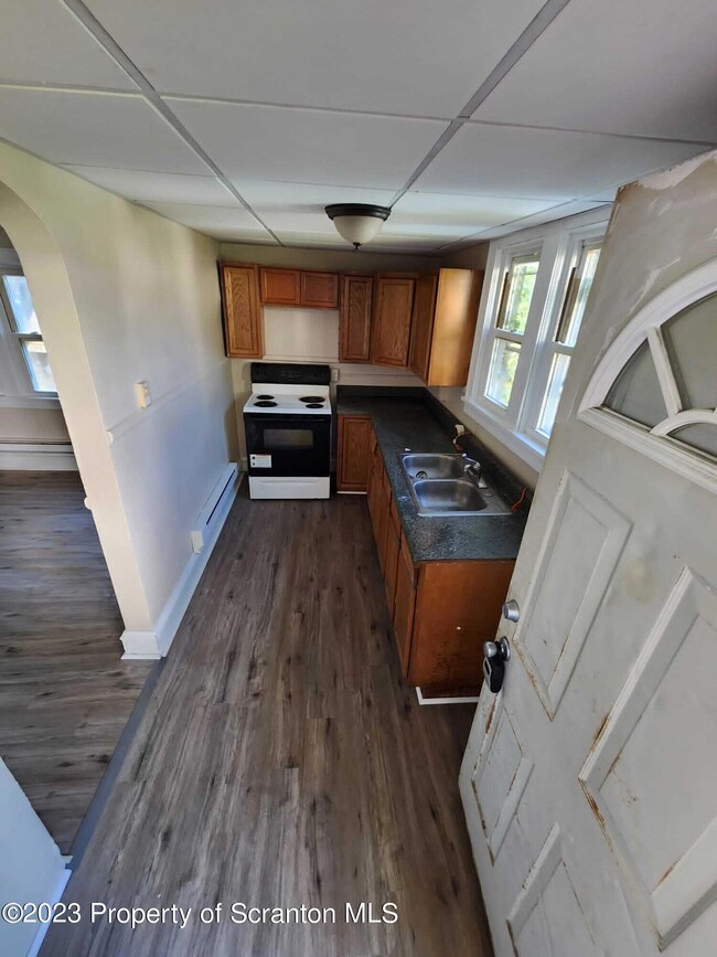 64 W Ridge St, Glen Lyon, PA 18617 - photo 2