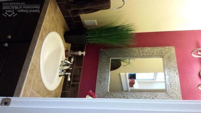 unlisted-address, Bend, OR 97702 - photo 5