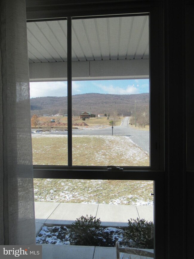 273 Titania Ln, Hedgesville, WV 25427 - photo 5