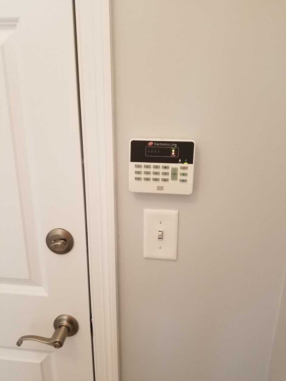 Salem Place Condominiums unit 70, Woburn, MA 01801 - photo 4