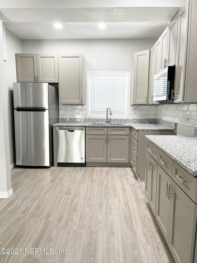 5162 Shirley Ave, Jacksonville, FL 32210 - photo 5