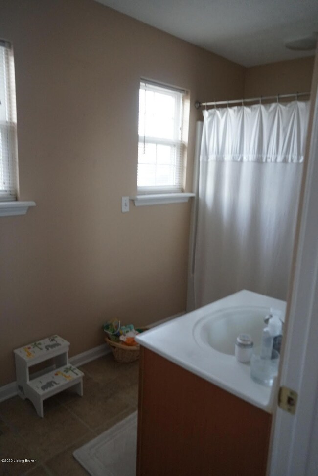 8320 Arbor Meadow Way unit 102, Louisville, KY 40228 - photo 6