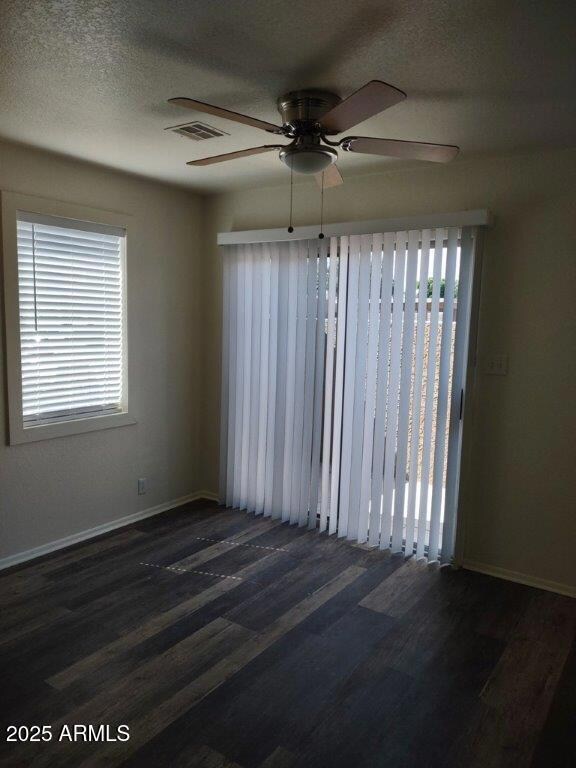 Kitchen Dining Area