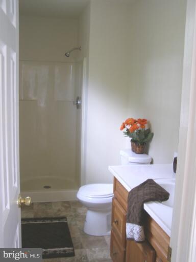 11510 Hampstead Dr, Fredericksburg, VA 22407 - photo 4