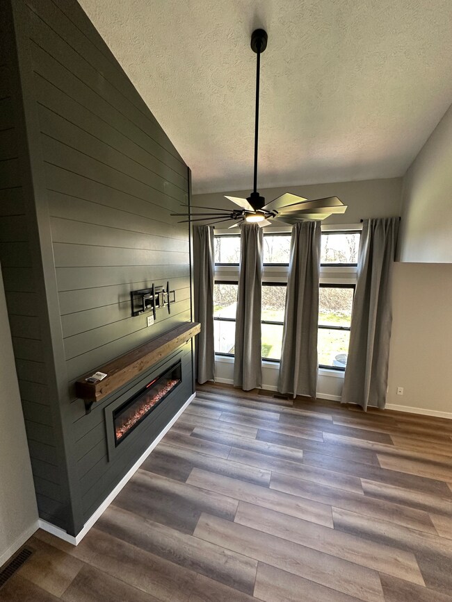 1972 W Deer Run, Brazil, IN 47834 - photo 4