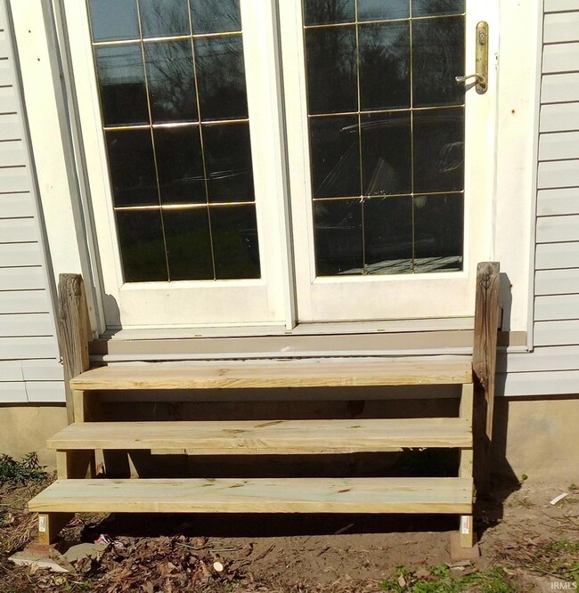 212 Center St, Auburn, IN 46706 - photo 5