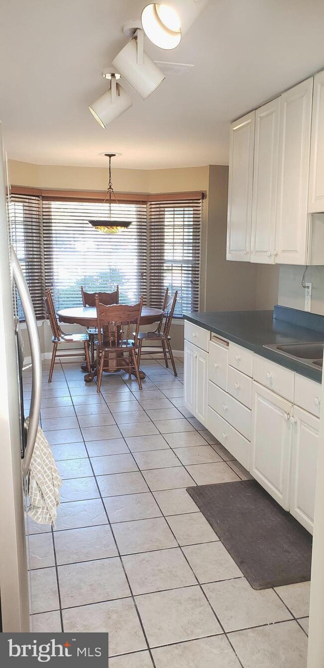 20000 Westerly Ave, Poolesville, MD 20837 - photo 4